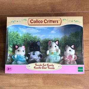 NWT Calico Critters Tuxedo Cat Family Set